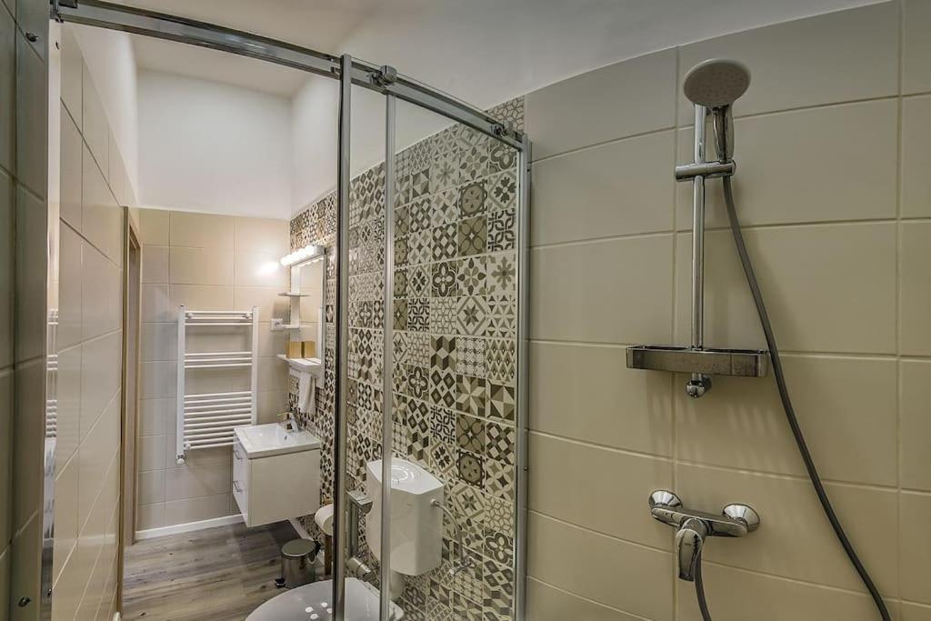 בודפשט Glam Downtown Apartments מראה חיצוני תמונה